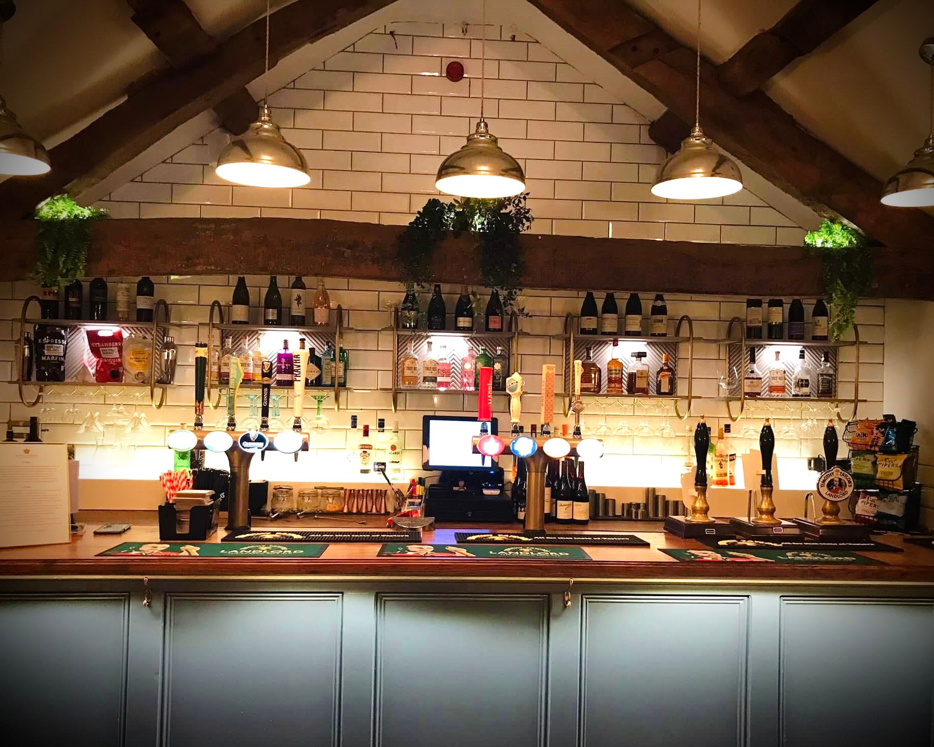 The Rose and Crown at dusk